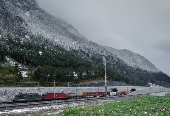 Weather at Erstfeld, looking south (northern portal of the Gotthard Base Tunnel) (2017)