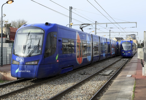 Two Siemens Avanto U25500 at Aulnay-sous-Bois station