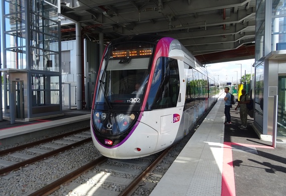 A Citadis Dualis of line T11 Express at Villetaneuse-Université.