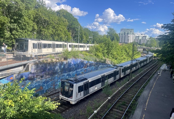 Metro trains passing Majorstuen station