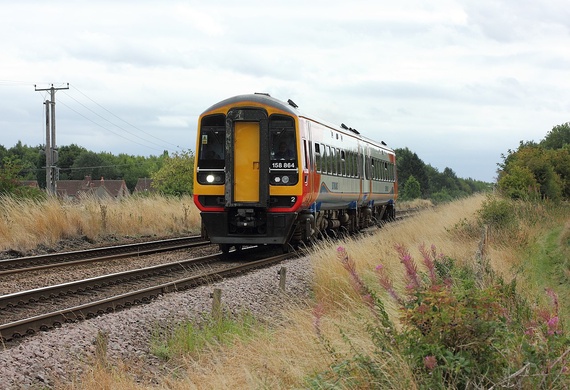 158864 passes Norwood Crossing working a Nottingham - Worksop Robin Hood line service